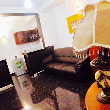 Dew Grand Regency Apartment Bataduwa Екстериор снимка