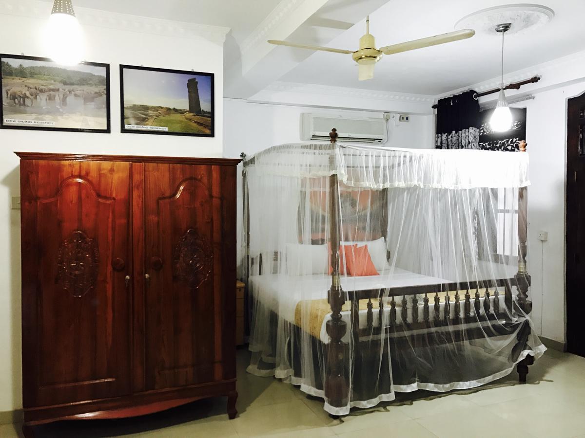 Dew Grand Regency Apartment Bataduwa Екстериор снимка