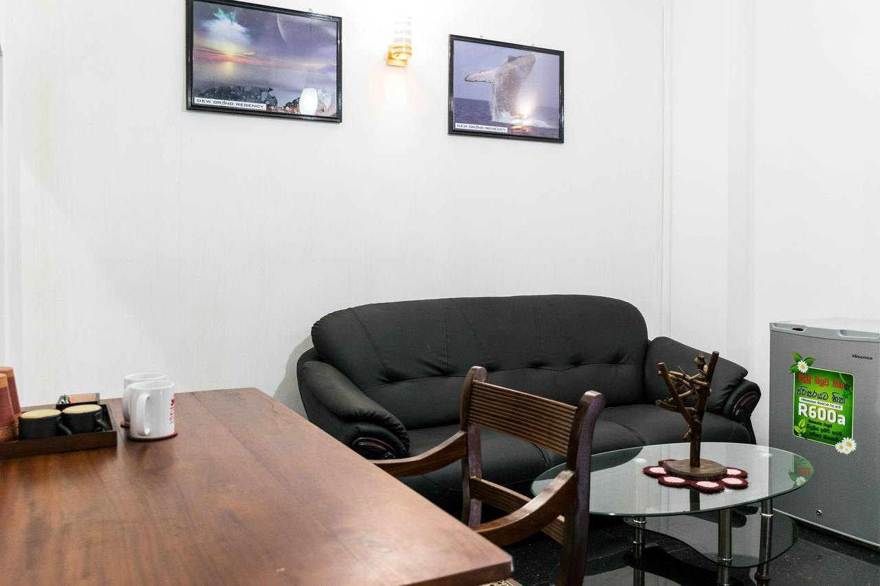 Dew Grand Regency Apartment Bataduwa Екстериор снимка