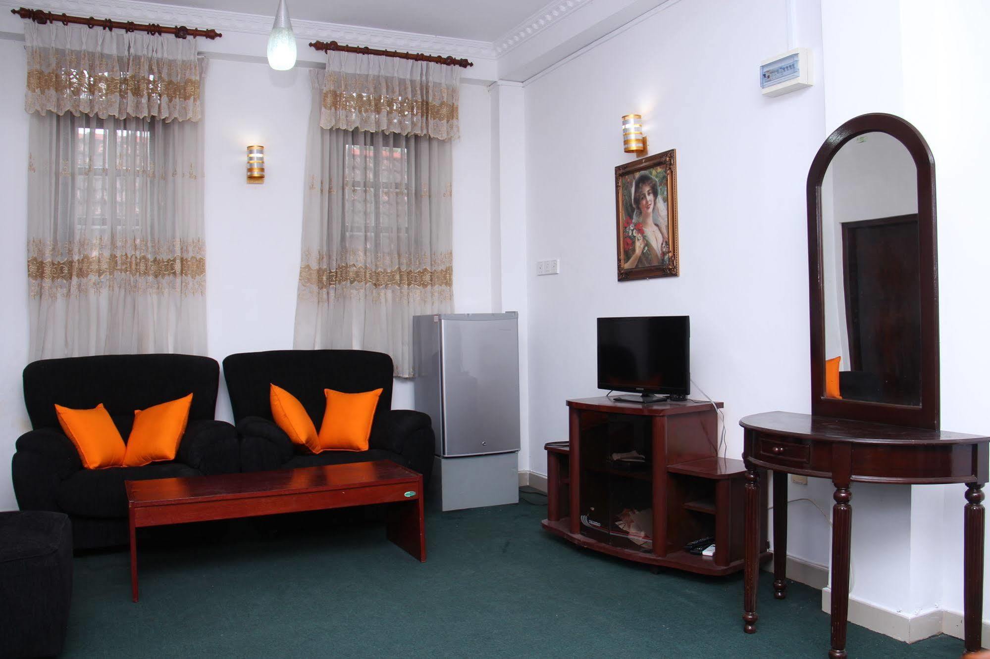 Dew Grand Regency Apartment Bataduwa Екстериор снимка